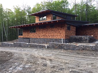 Black river mica ashlar - house facade